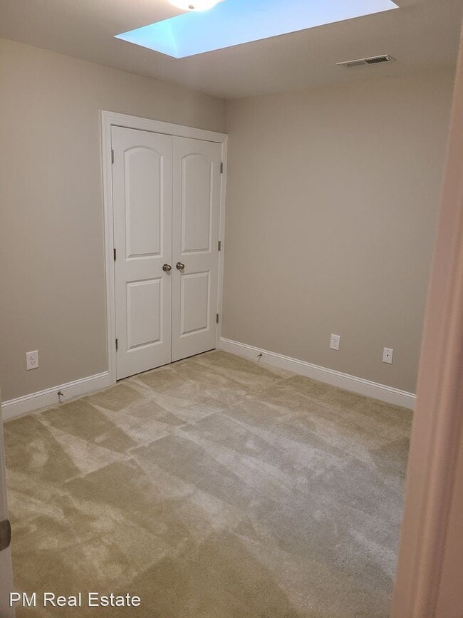 Building Photo - 3 br, 2.5 bath House - 842 Silver Leaf Drive