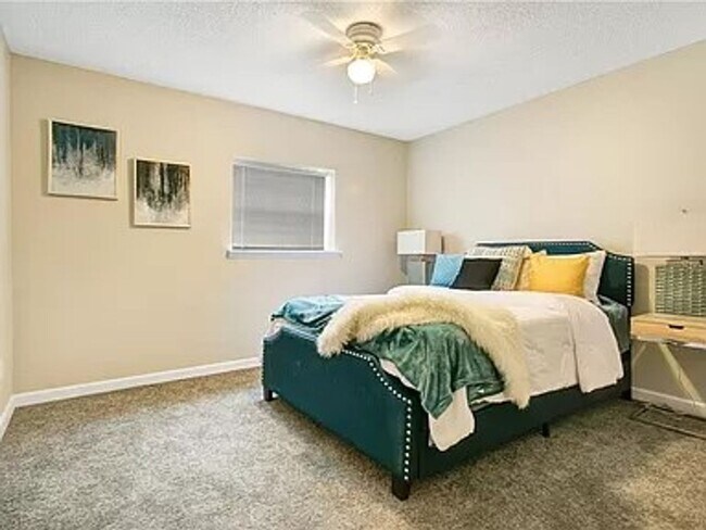 Building Photo - 4 Bed 3 Bath East Orlando OASIS!!!