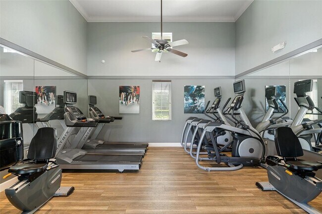 Building Photo - 3300 Sagebrush St