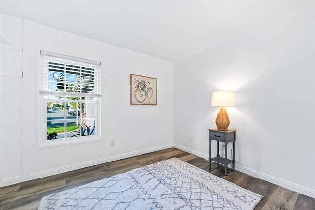 Building Photo - 6682 Alexandria Dr