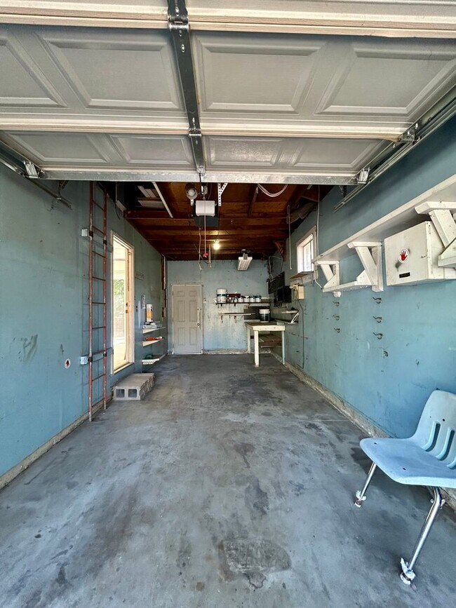 Building Photo - 740 38th St