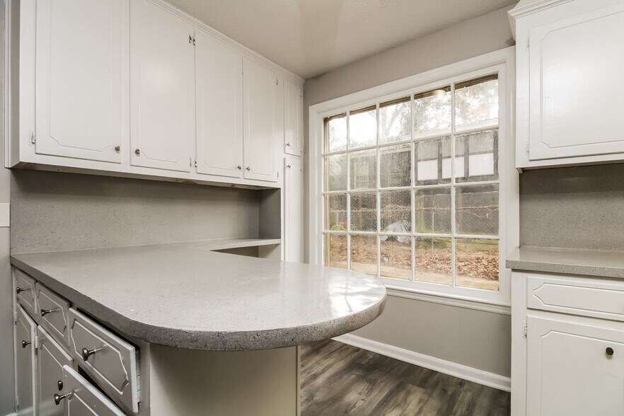 Building Photo - 1804 Breeland St