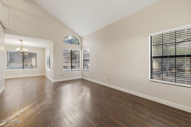 Building Photo - 26916 Lost Oak Ct