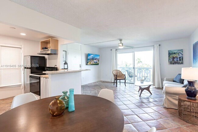 Building Photo - 1732 Meridian Ave