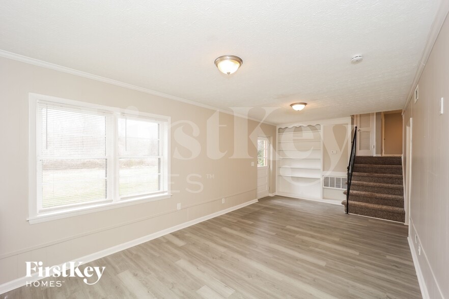 Building Photo - 347 Judy Dr