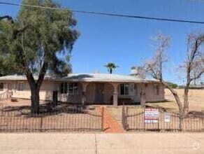 Building Photo - MOVE IN READY!!RENT TO OWN!!! 4 BED 2 BATH...