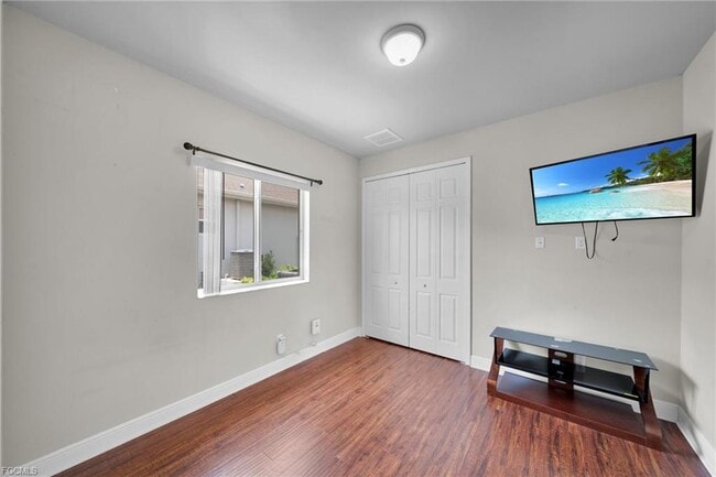 Building Photo - 3326 SW 8th St