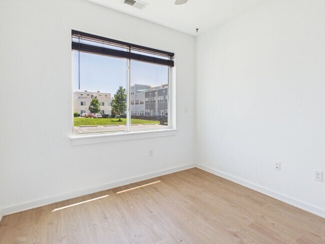 Building Photo - 1212 Porter St
