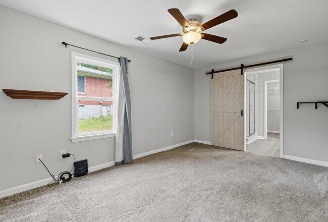 Building Photo - 2490 Barge Rd SW