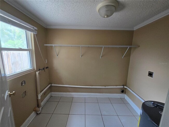 Building Photo - 1630 Summerdale Dr