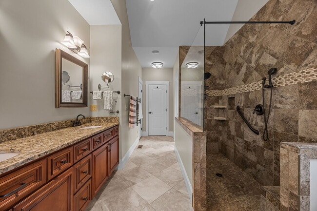 Building Photo - Spacious 3-Bedroom Home with Bonus Room & ...