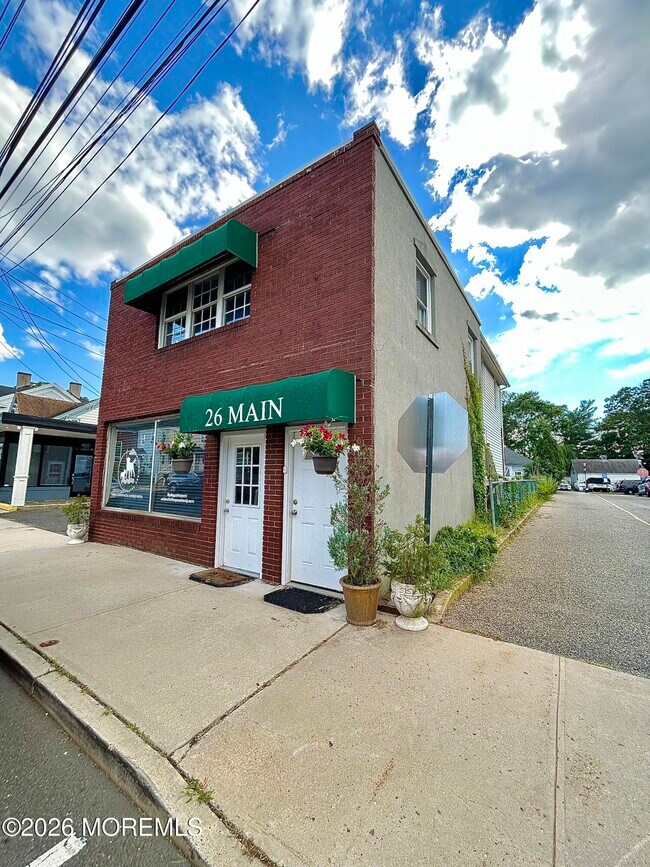 Building Photo - 26 Main St
