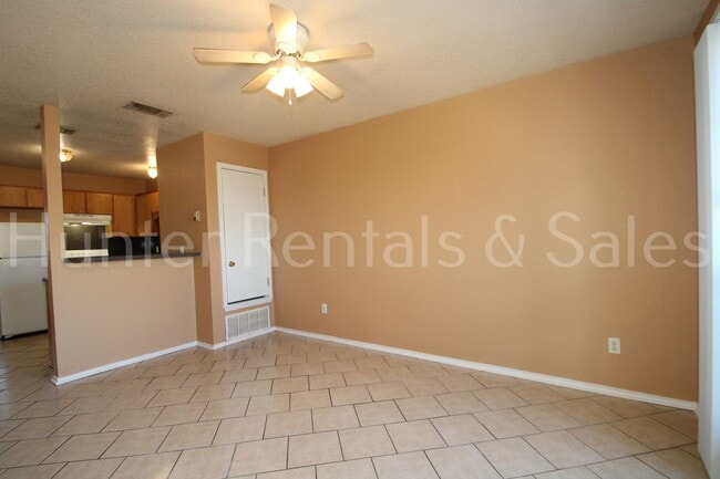 Building Photo - Don't Miss Out!