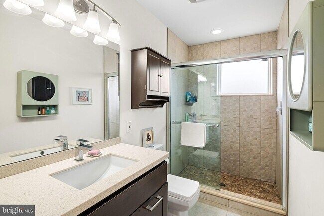 Building Photo - 847 N 16th St