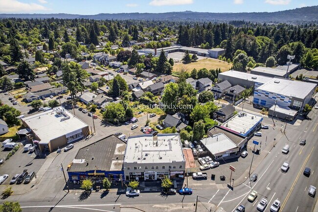 Building Photo - 4938 SE Foster Rd