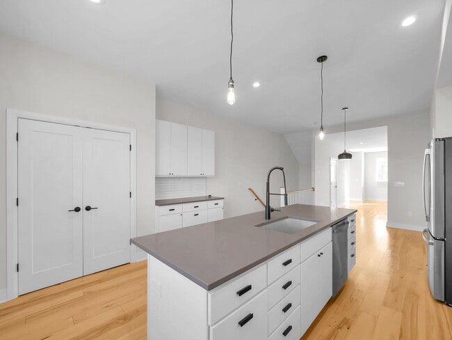 Building Photo - 1159 N 4th St