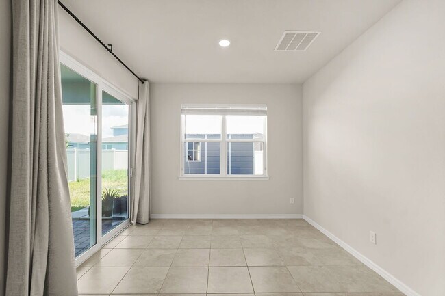Building Photo - 2715 Clear Night Ave