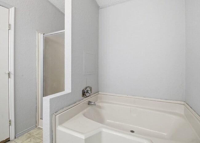 Building Photo - 3 Bedroom Manufactured Home on Nearly 2 Acres with Large Shop