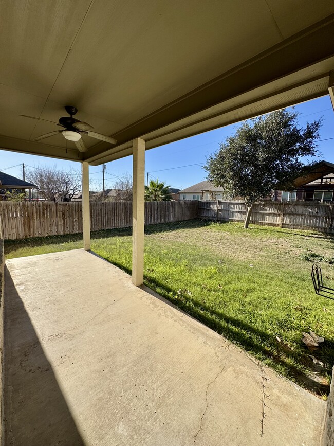 Building Photo - 124 Parkcrest