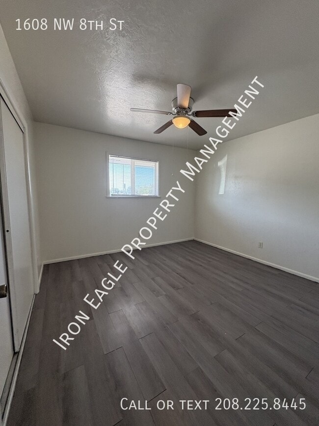 Building Photo - 1608 8th St NW