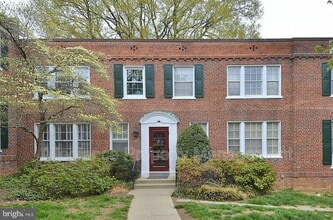 Building Photo - 2015 Key Blvd