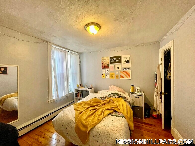 Building Photo - 15 Sewall St