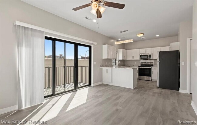 Building Photo - 105 Laurel Ct