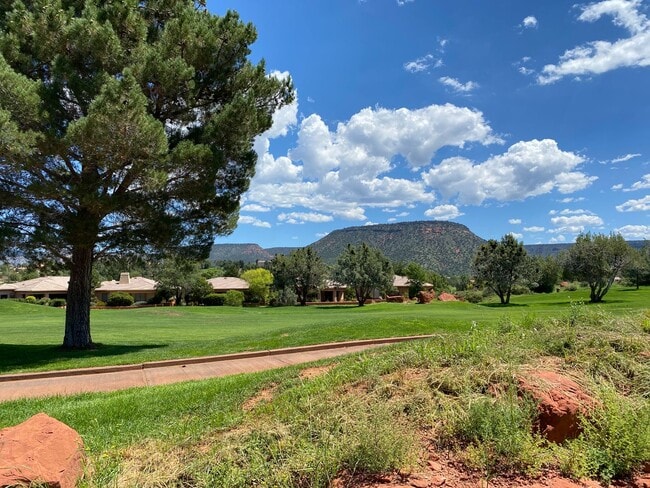 Building Photo - HOUSE - SEDONA - 4 BEDROOM HOME