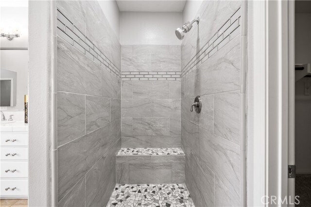 Building Photo - 46239 Lone Pine Dr