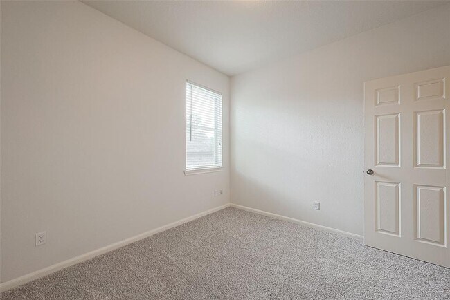 Building Photo - 988 Arbor Crossing