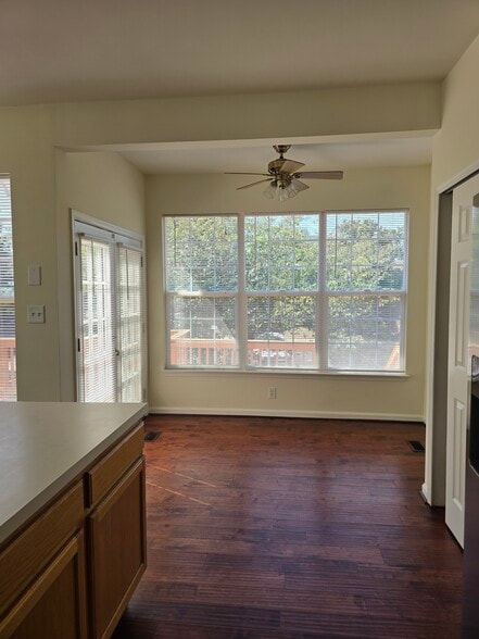 Kitchen sunroom - 9310 China Grove Ct
