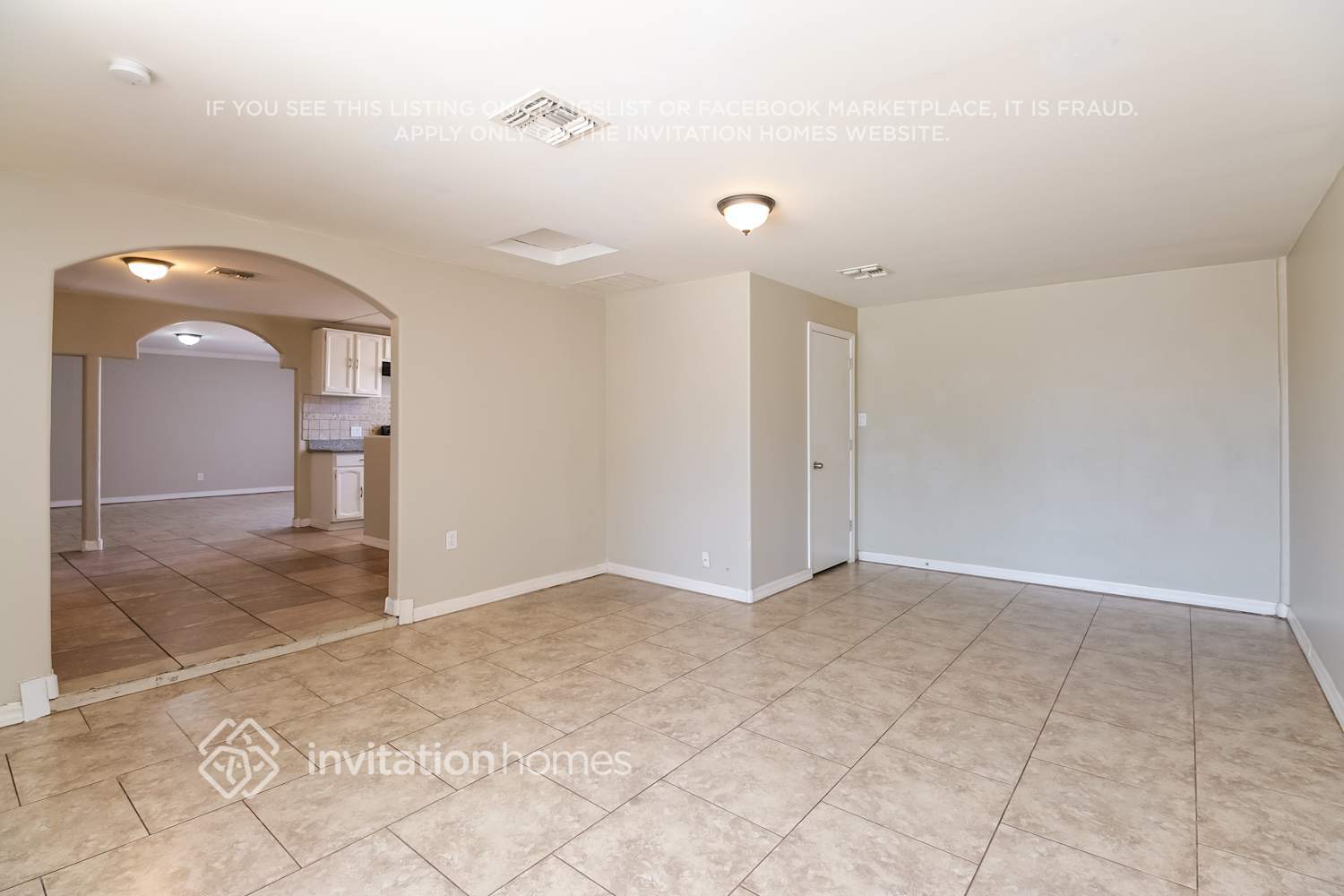 Building Photo - 4824 W Catalina Dr