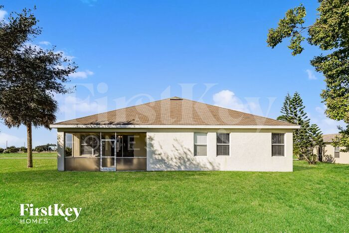 Building Photo - 16116 Badalona Dr