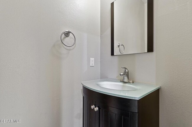 Building Photo - 5501 N Stanton St