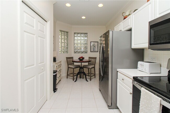 Building Photo - 8217 Parkstone Pl
