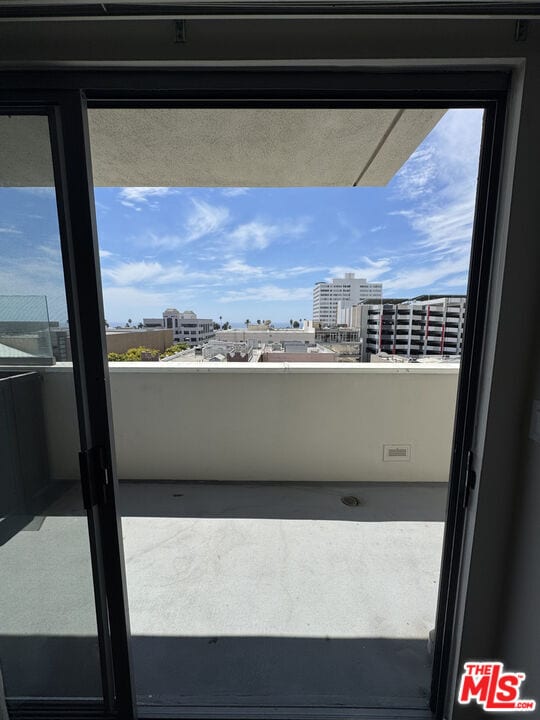 Building Photo - 1453 3rd Street Promenade