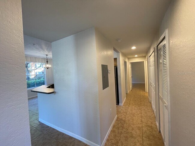 Building Photo - 6033 Westgate Dr