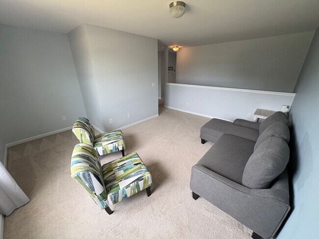 Building Photo - 3bd/2.5ba home with flexible Lease Length