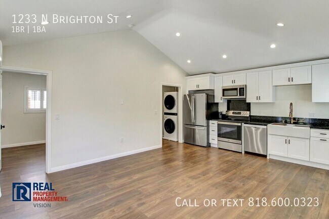 Building Photo - 1233 N Brighton St