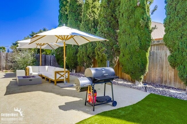 Building Photo - Beautiful 3Bdm 2Ba Home in Oceanside!