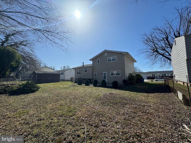 Building Photo - 172 Chapel Dr