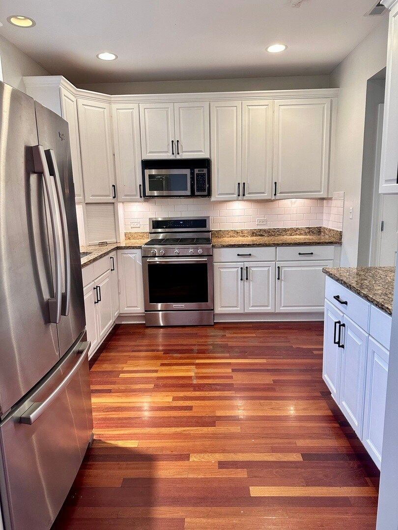 Kitchen - 3122 N Paulina St