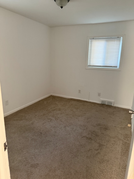 Building Photo - 20566 Salem