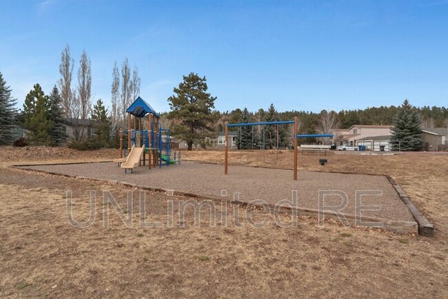 Building Photo - 1601 W Sherrie Dr