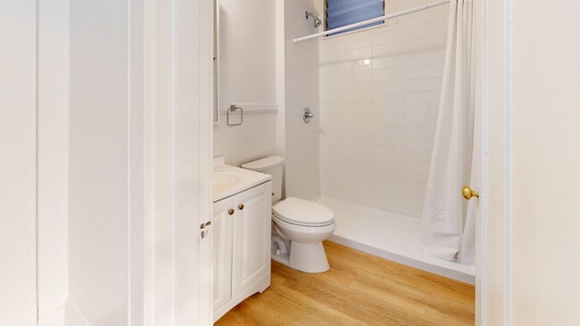 Building Photo - 420 Ellis St