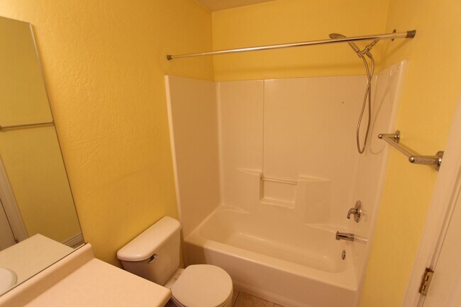 Building Photo - 3250 S Litzler Dr