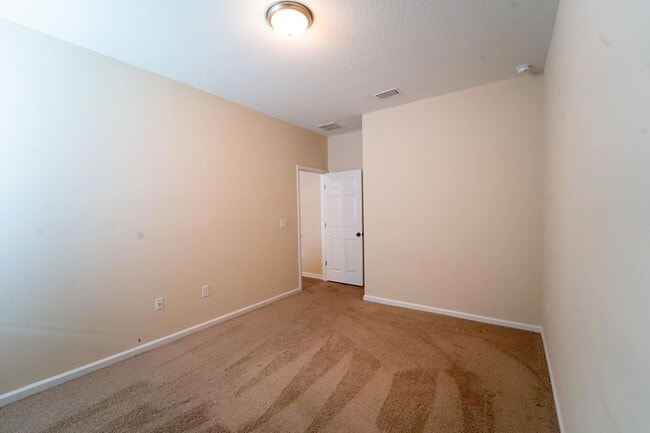 Building Photo - 543 Aventurine Ave