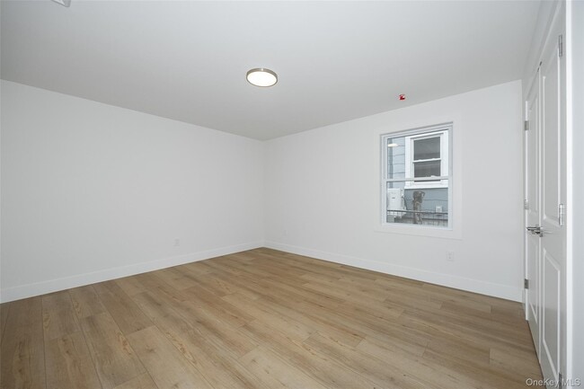 Building Photo - 1 Dean Pl