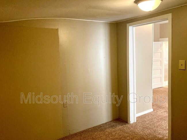 Building Photo - 3022 Anderson St