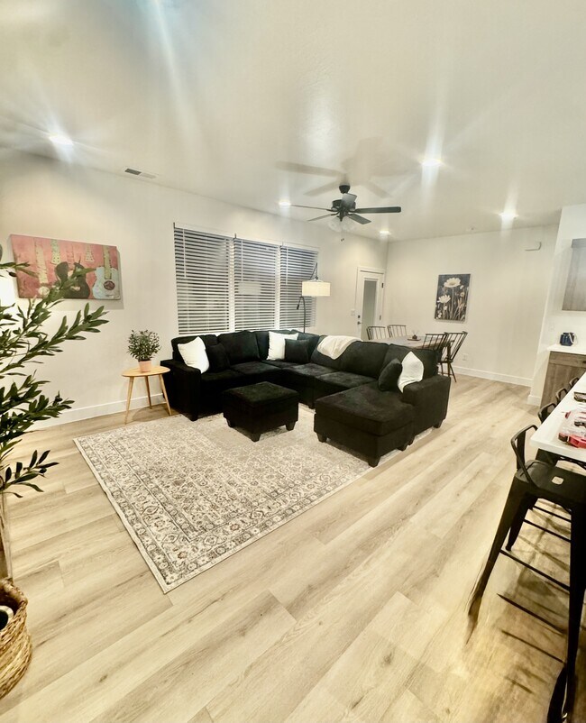 Building Photo - 4160 S Crimson Trails Dr